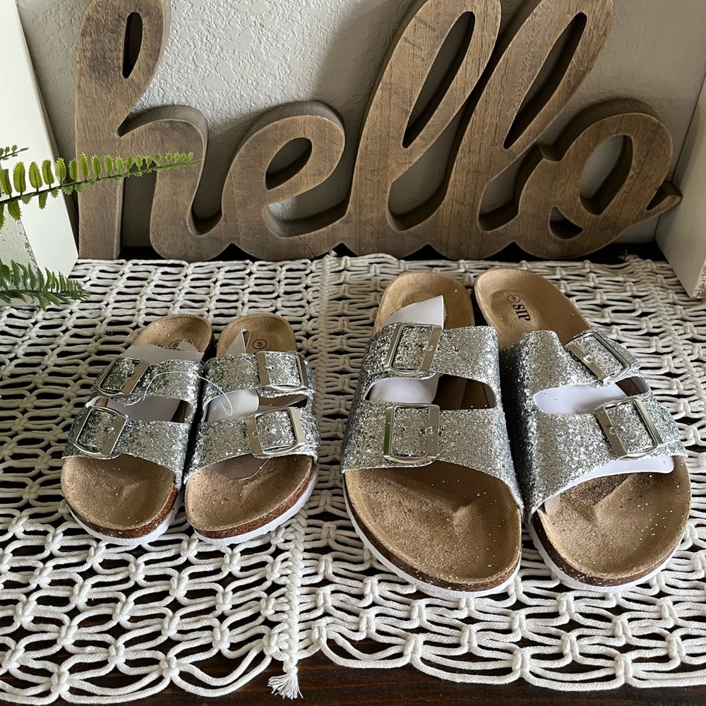 💕Mommy & Me silver glitter sandals💕